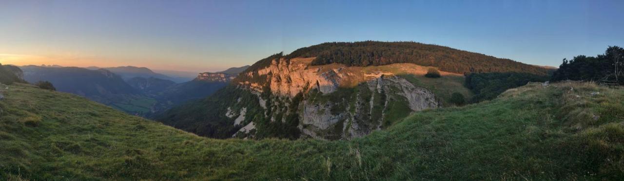 Okami Du Vercors Saint-Laurent-en-Royans Extérieur photo